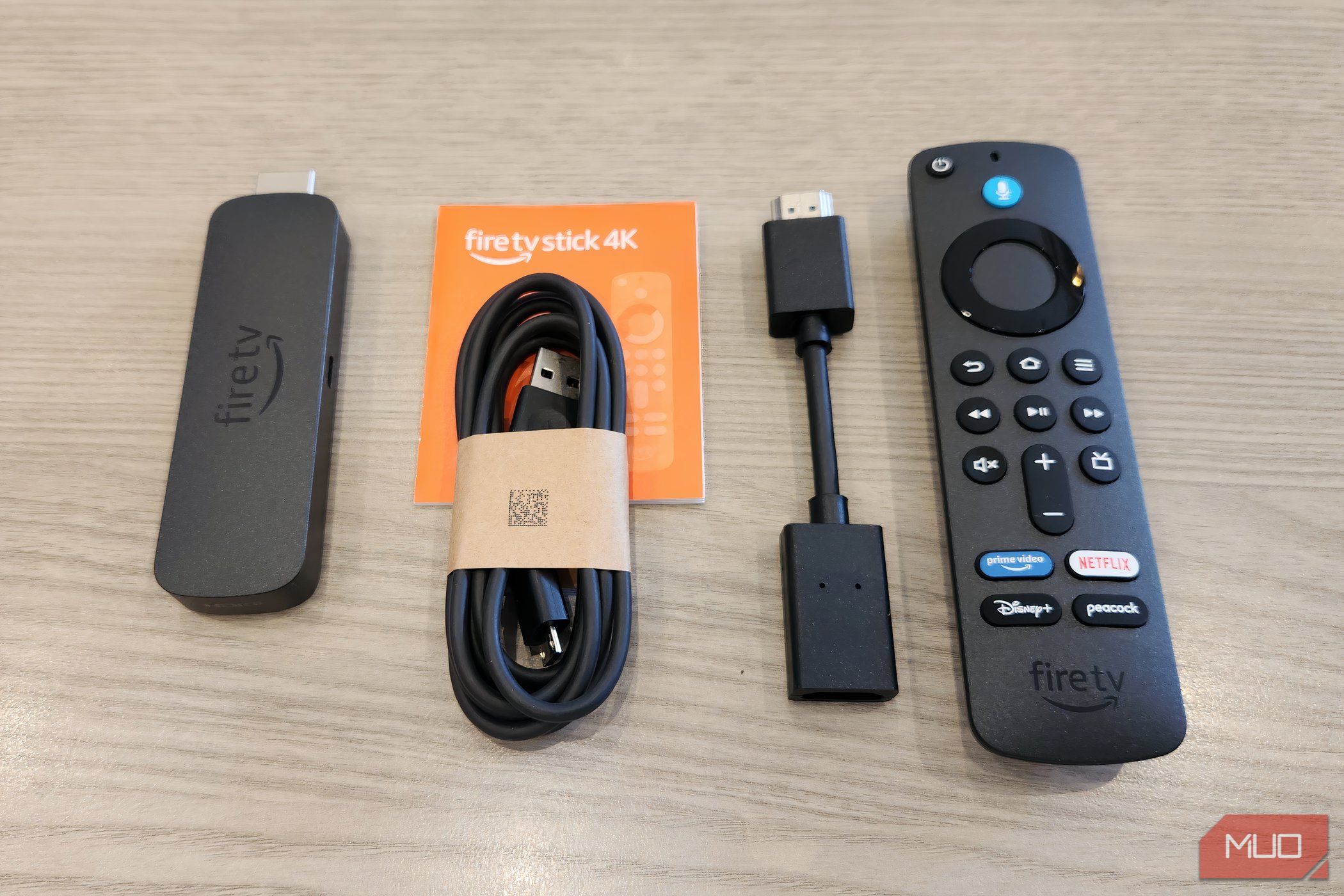 چوب و لوازم جانبی Amazon Fire TV و Peripherals بدون جعبه.