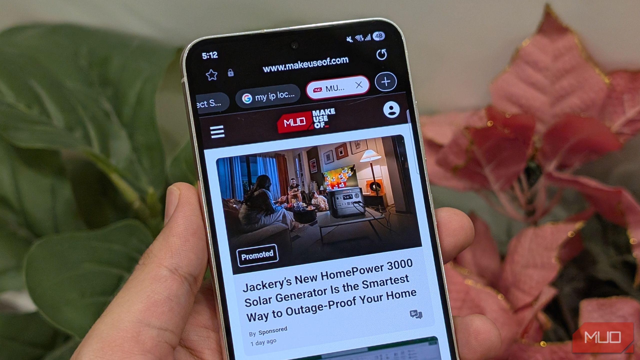 MakeUseOf website loaded on Samsung Internet browser