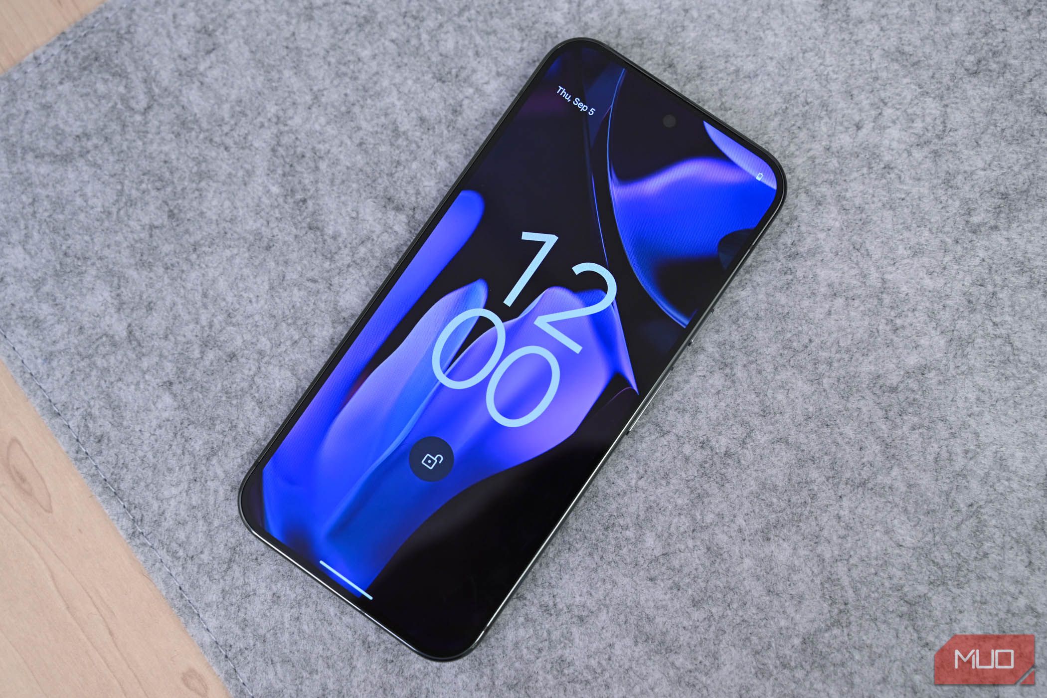 Lock screen of the Google Pixel 9 Pro XL