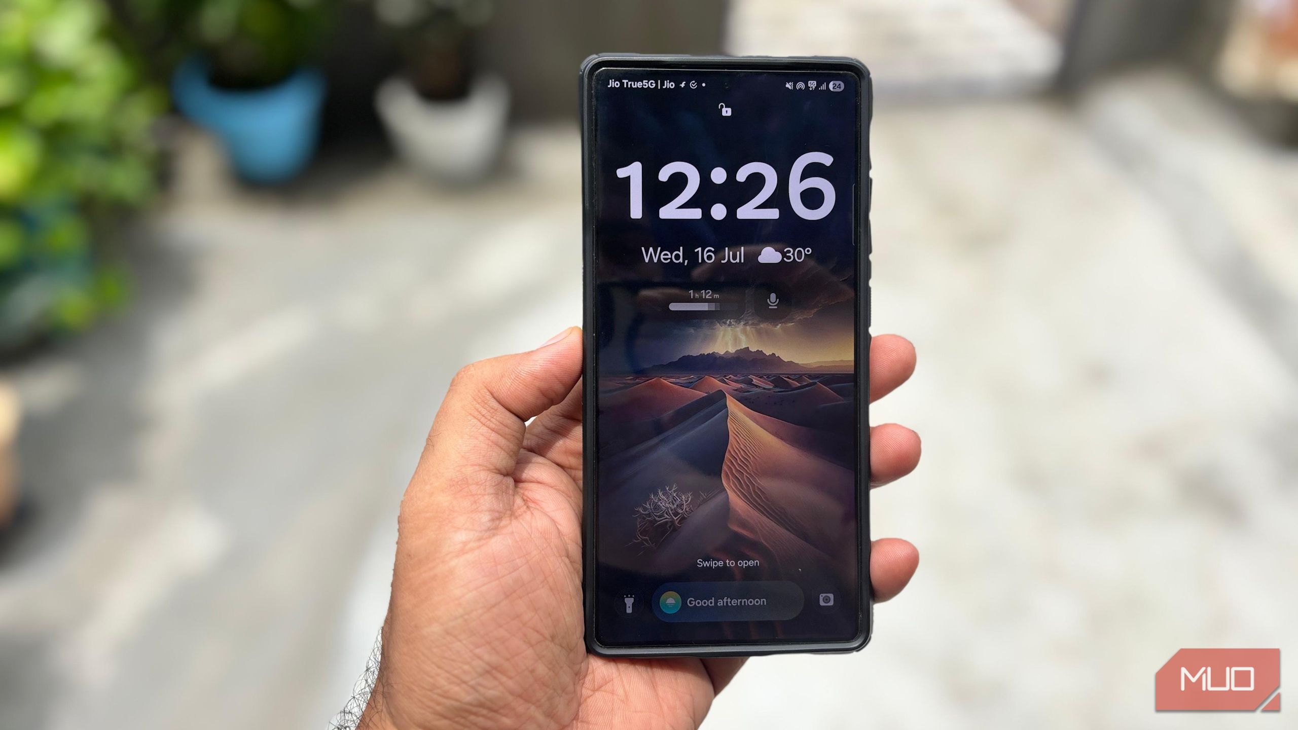 6 Smartphone Settings That Instantly Upgrade Group Photos