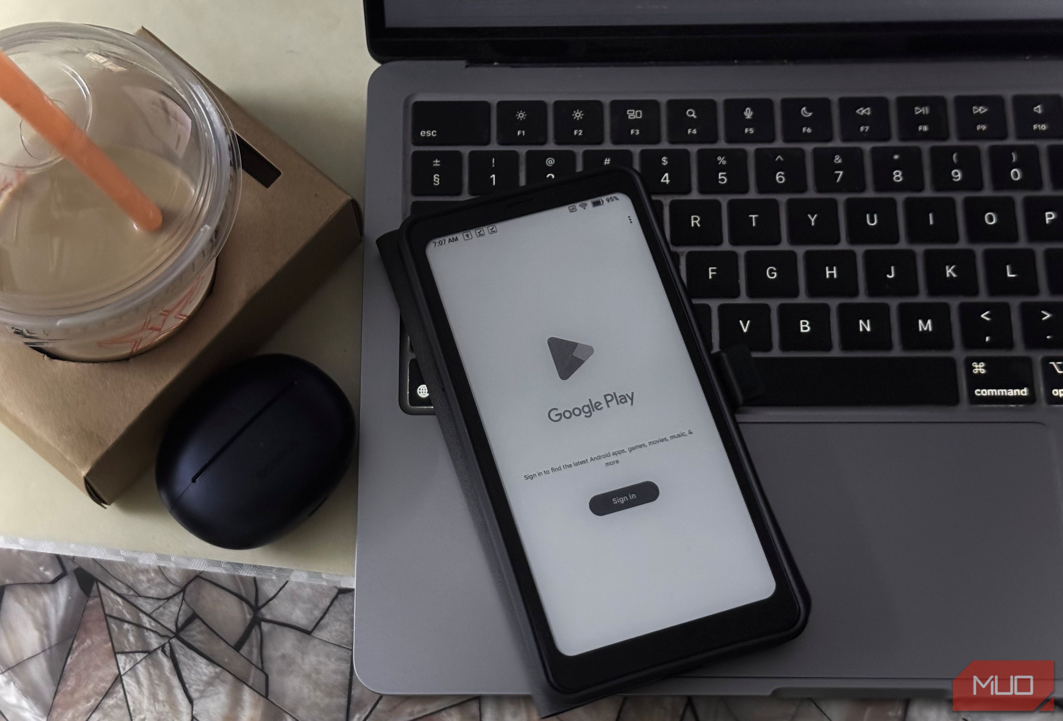 Google Play Store open on the Boox Palma 2