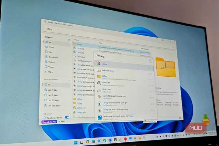 Listray quick launcher open on a Benq Monitor