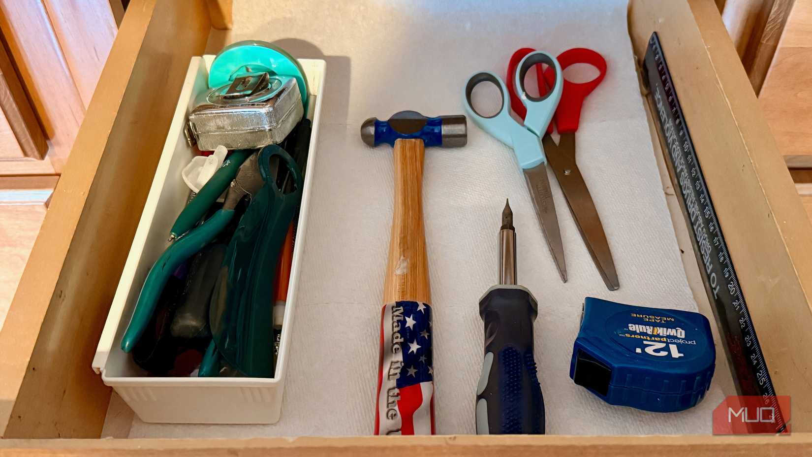 An uncluttered tool drawer.