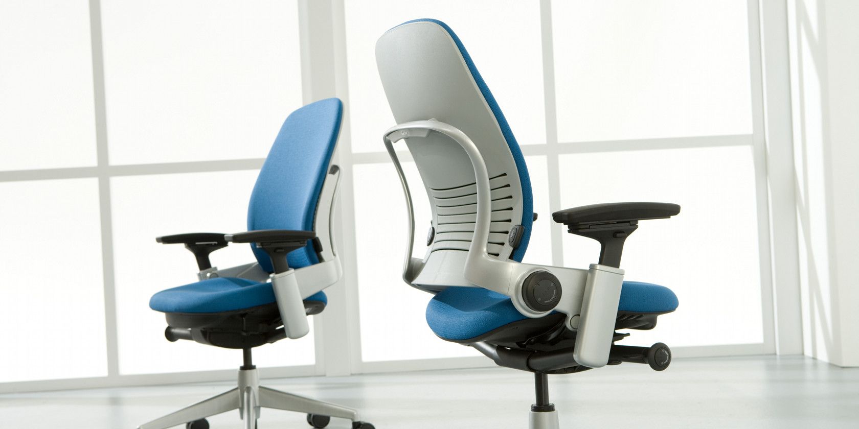 The Best Office Desk Chair for Back Pain and Posture 9
