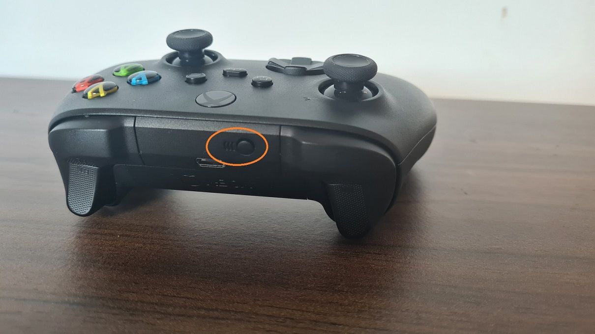 XSX Pad Pair Button - Come giocare ai giochi Xbox sul tuo iPhone o iPad