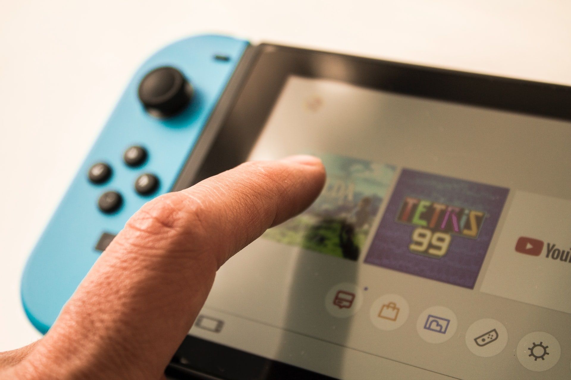 Nintendo Switch 1 - 8 modi per rendere il gioco online più sicuro per i tuoi figli