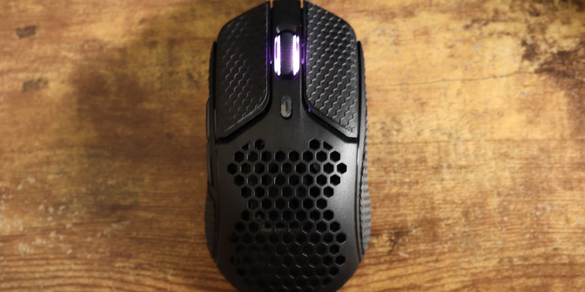 Centered Mouse Slightly Cropped Purple LED - Recensione Hyperx PulseFire Haste Gaming Mouse: Razer dovrebbe essere preoccupato