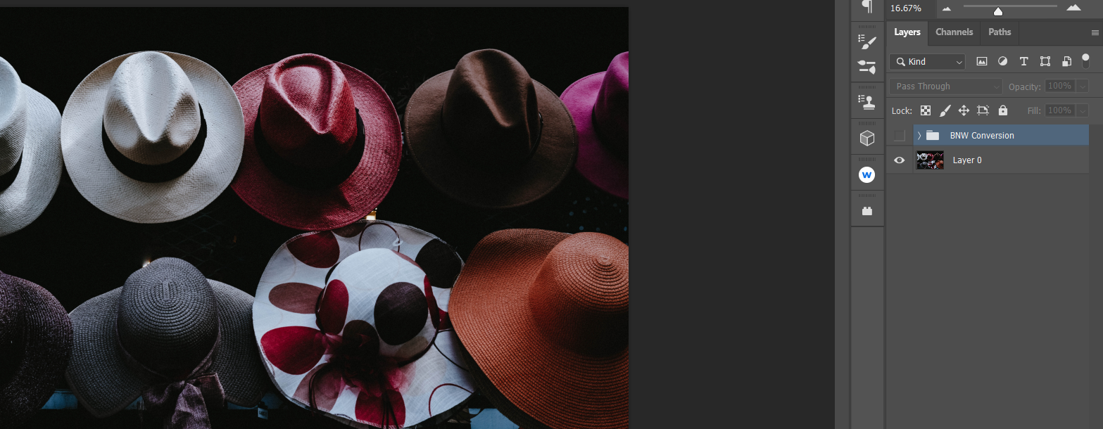 Hats Before - Come creare immagini espressive in bianco e nero usando il colore in Photoshop