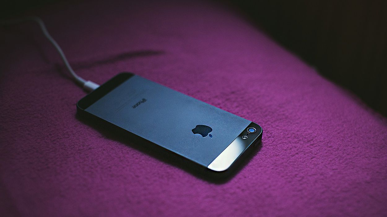 iphone charging - 7 suggerimenti per caricare il tuo iPhone più velocemente