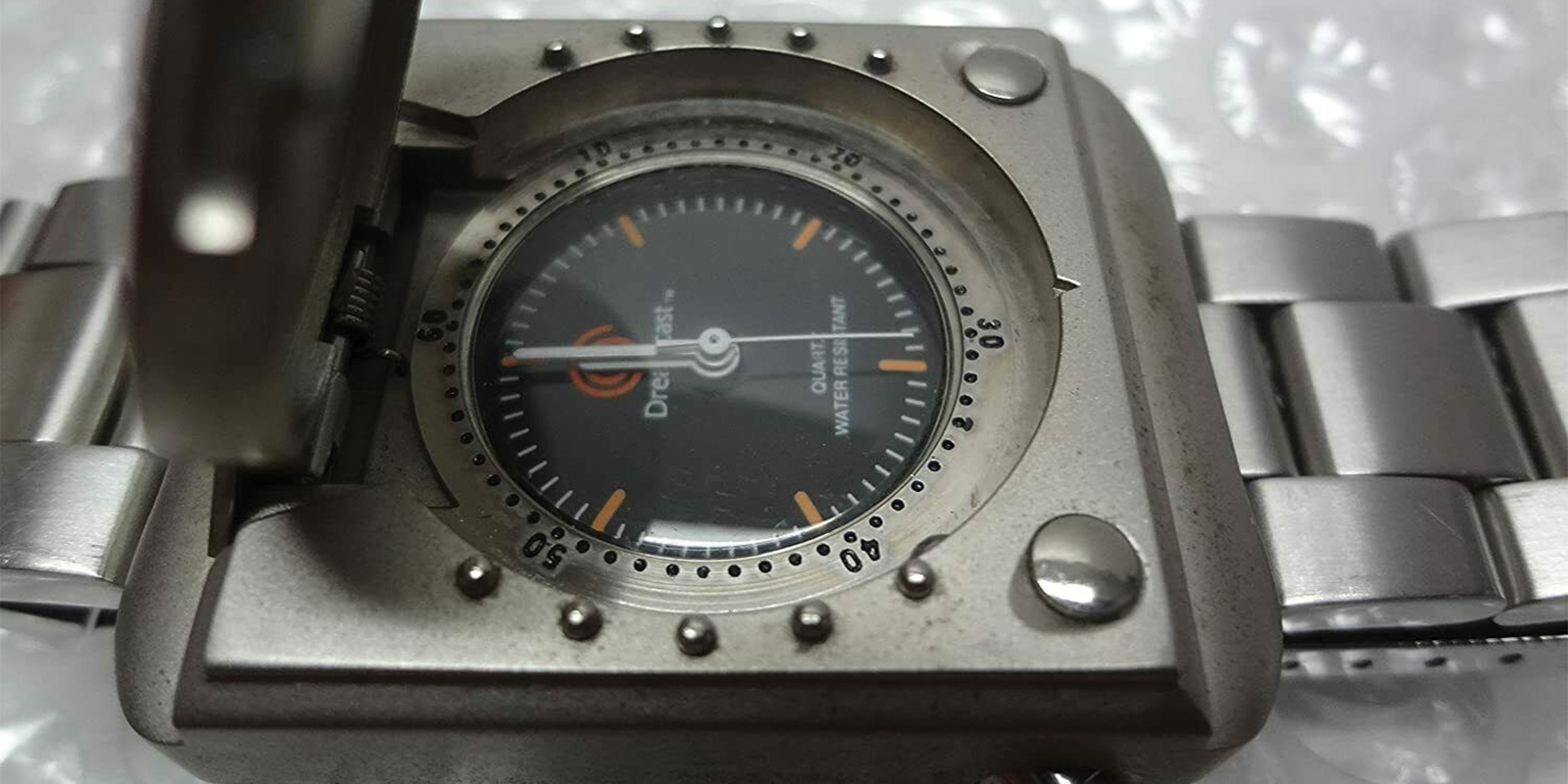 sega dreamcast wristwatch lid open - Indossereste questo orologio da polso Dreamcast?